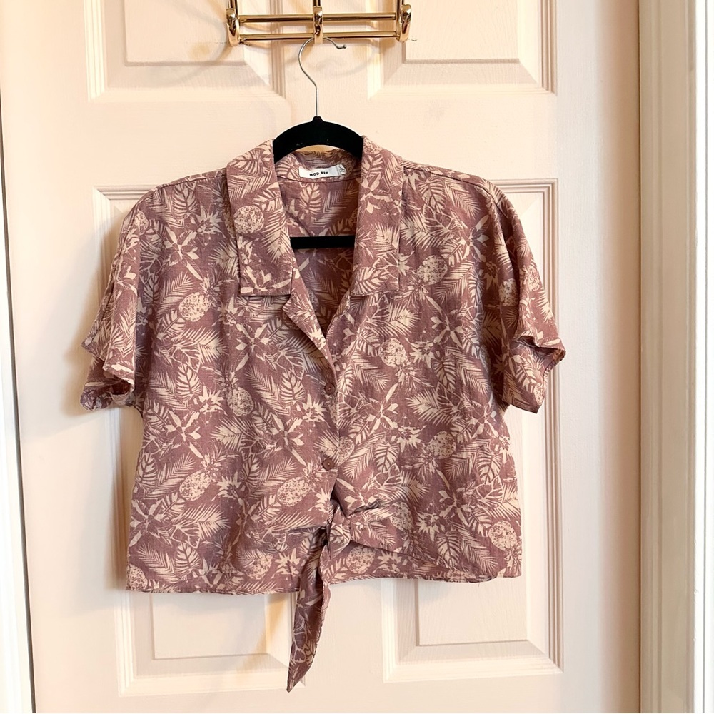 Pink mod ref tie front button up